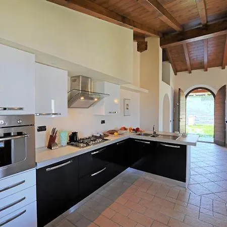 Sleeps 6