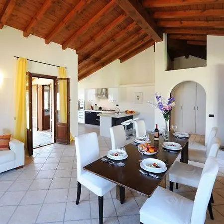 Sleeps 6 *