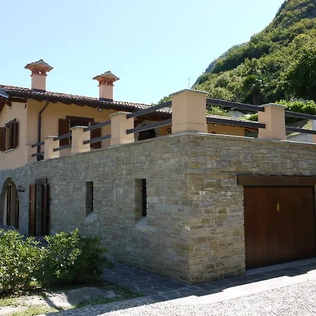 Sleeps 6