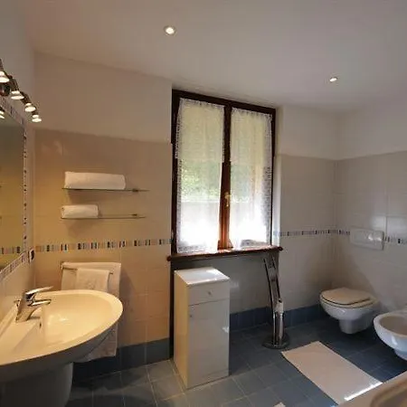 Sleeps 6 Villa Menaggio