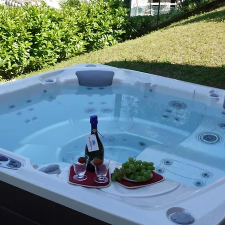 Sleeps 6 Villa *